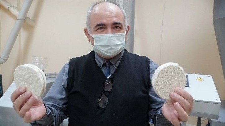 Chicken feathers, which are waste material, will meet the raw material needs of 7 sectors